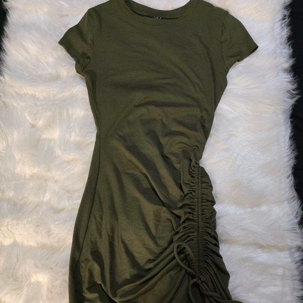 Windsor Women’s Green Body Con Ruched Side Mini Dress